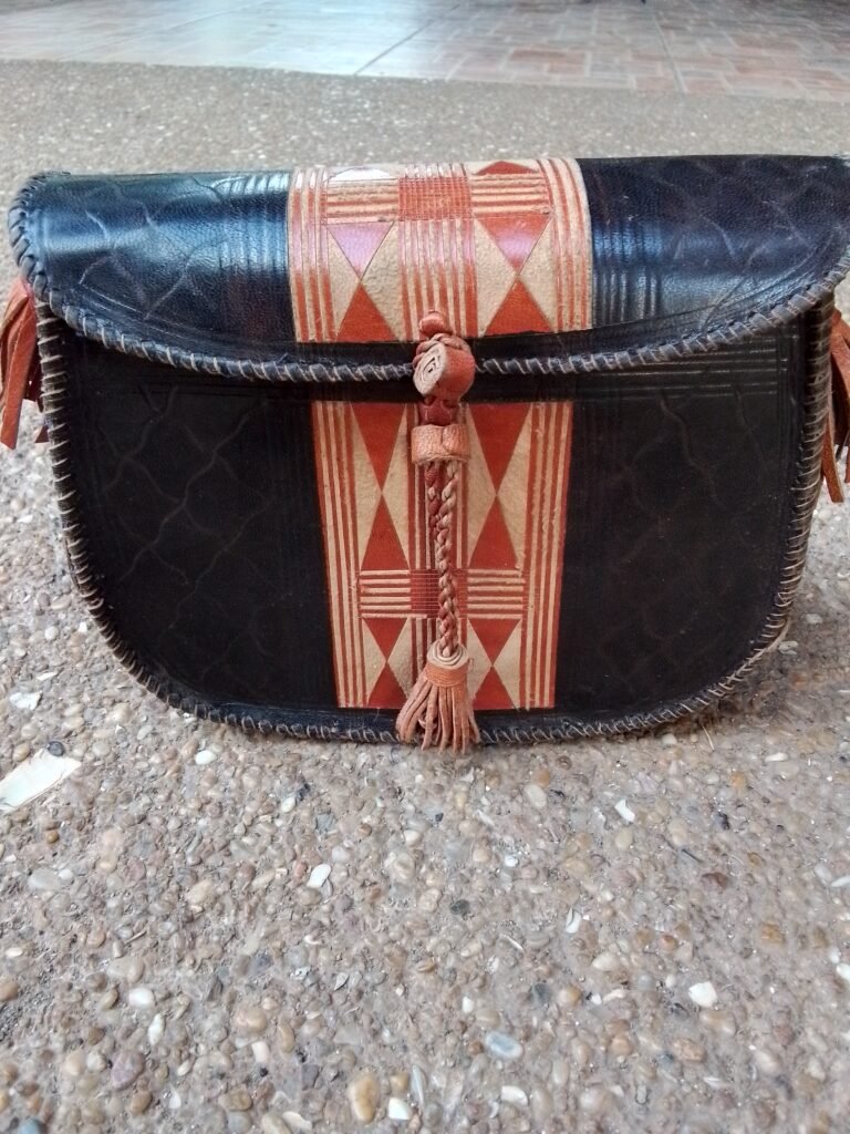 handcrafted family-size leather purse bag